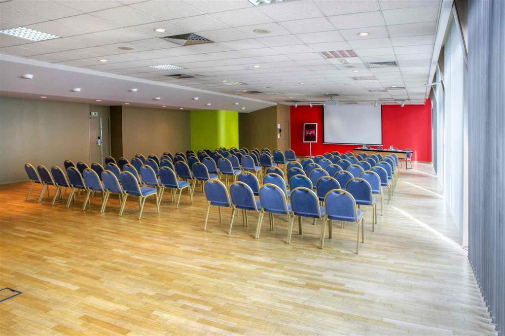 Mercure Besancon Parc Micaud - Hotel & Bar Exterior foto