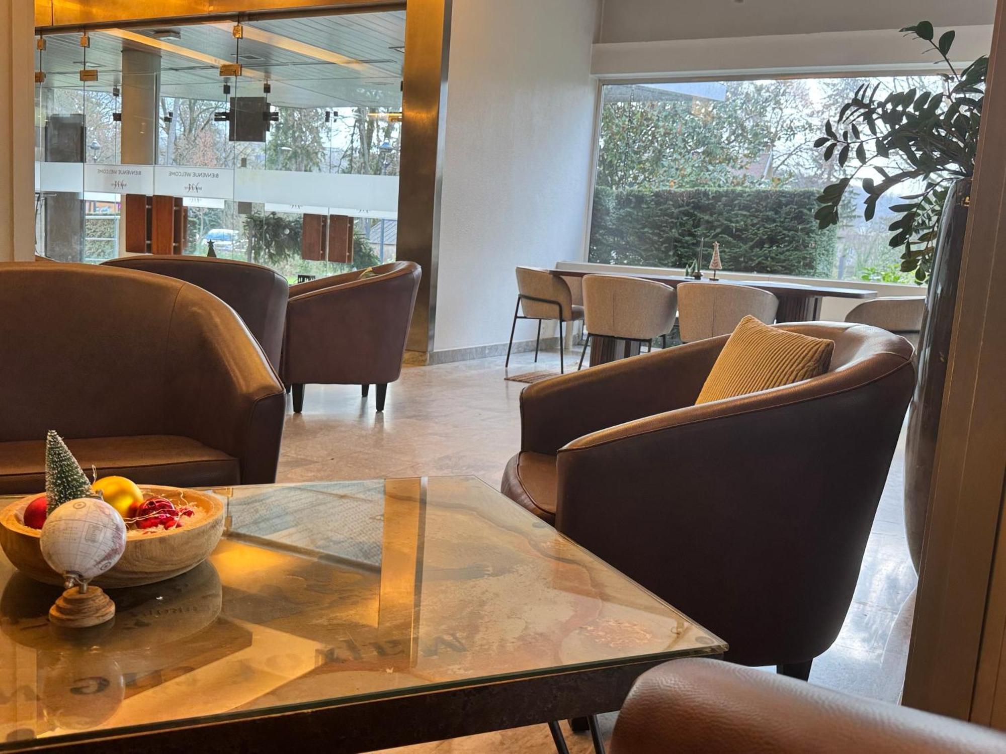 Mercure Besancon Parc Micaud - Hotel & Bar Exterior foto